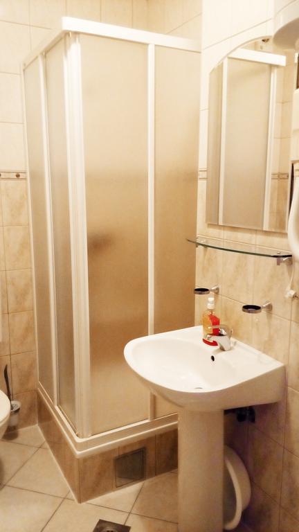 Guest House Karevic Đảo Hvar Ngoại thất bức ảnh
